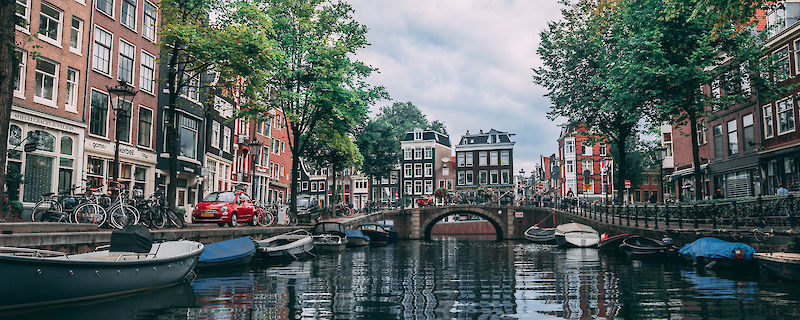 Amsterdam (Chait Goli, Pexels)